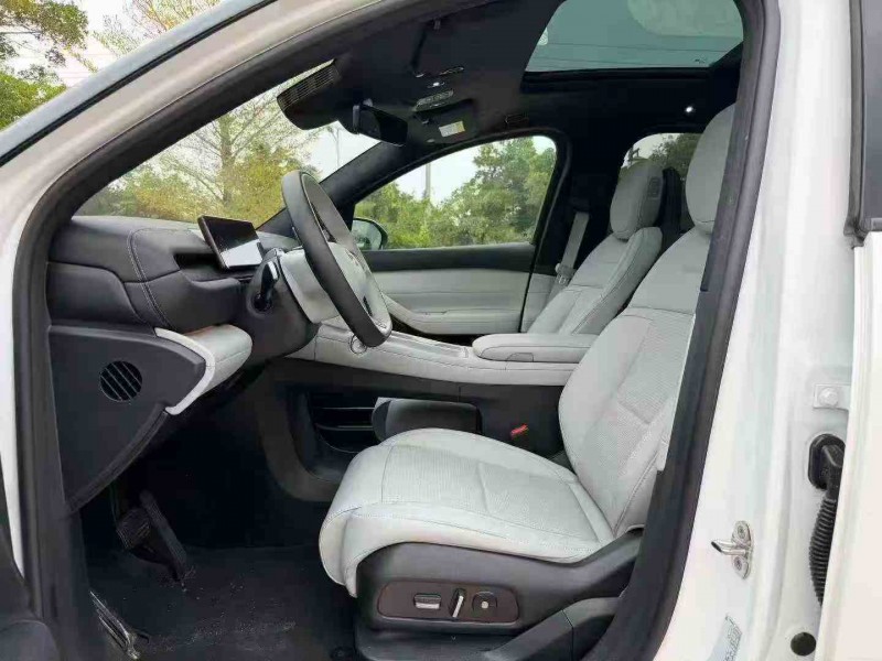 湛江25年蔚来ES64