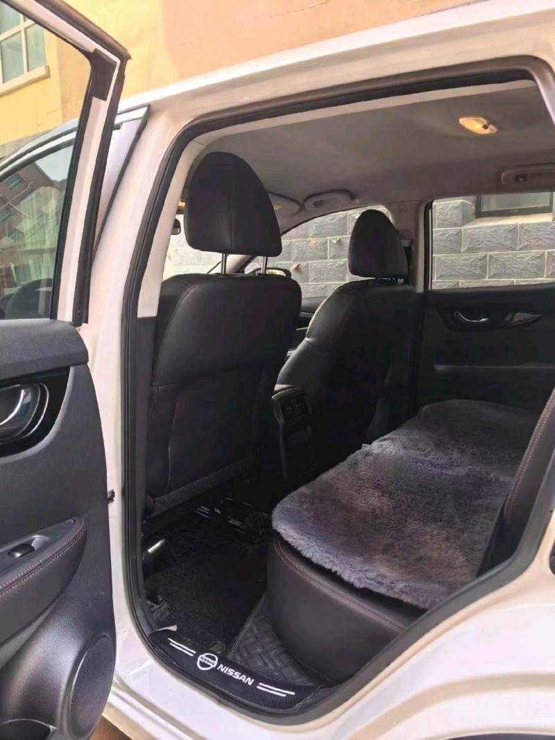 保定24年日产逍客4