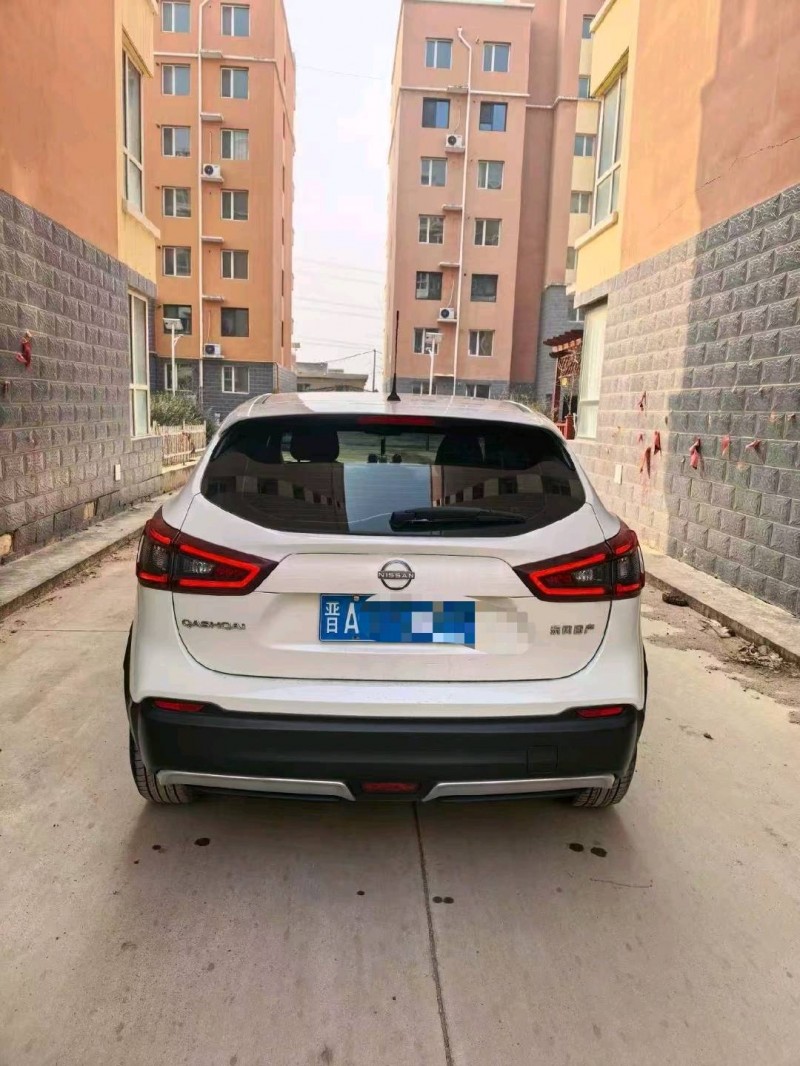 保定24年日产逍客9