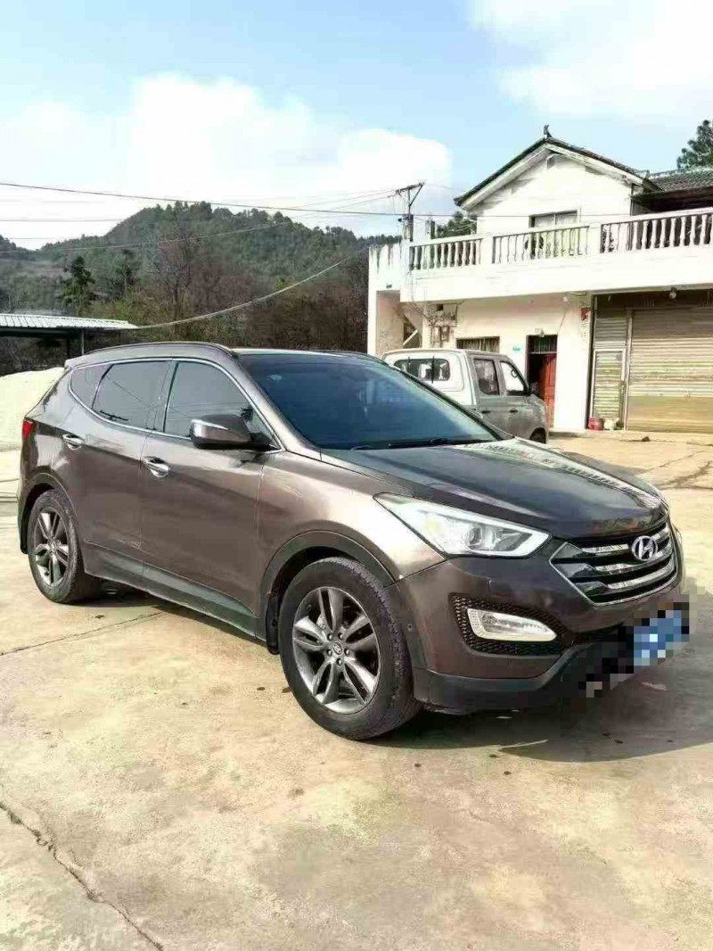 黔西南13年现代途胜2