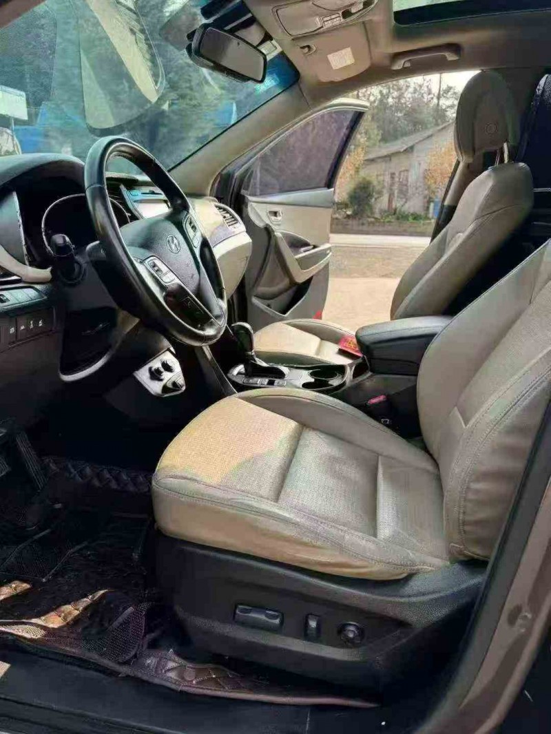 黔西南13年现代途胜4