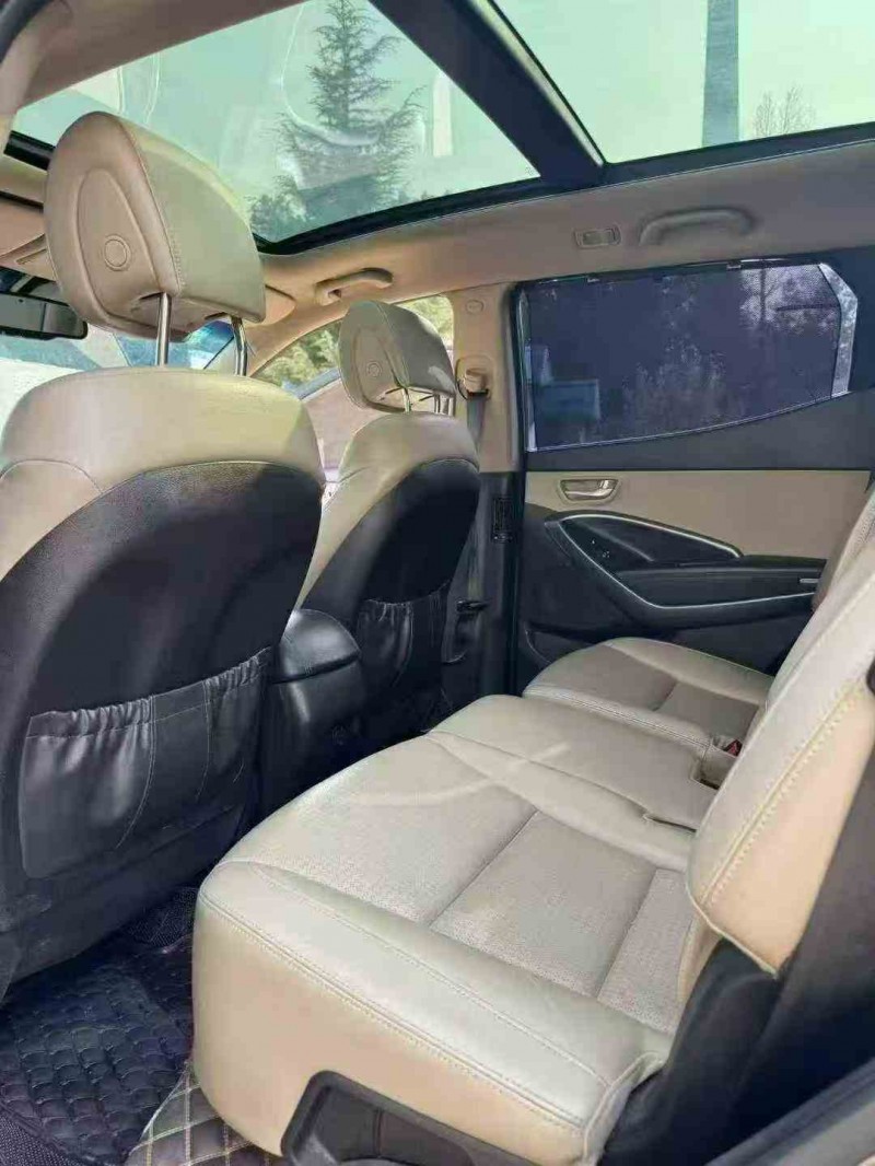 黔西南13年现代途胜5