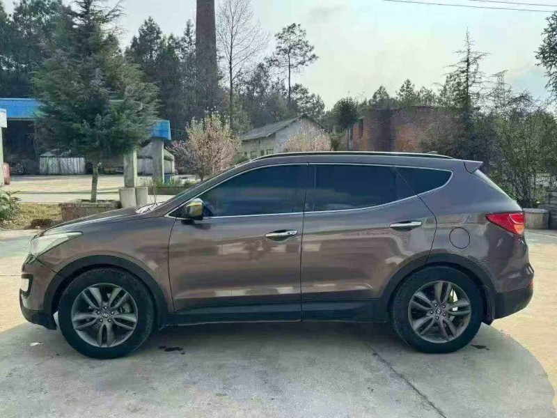 黔西南13年现代途胜8