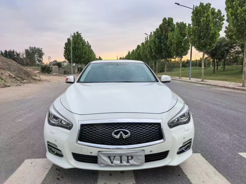 郑州17年英菲尼迪Q50L1