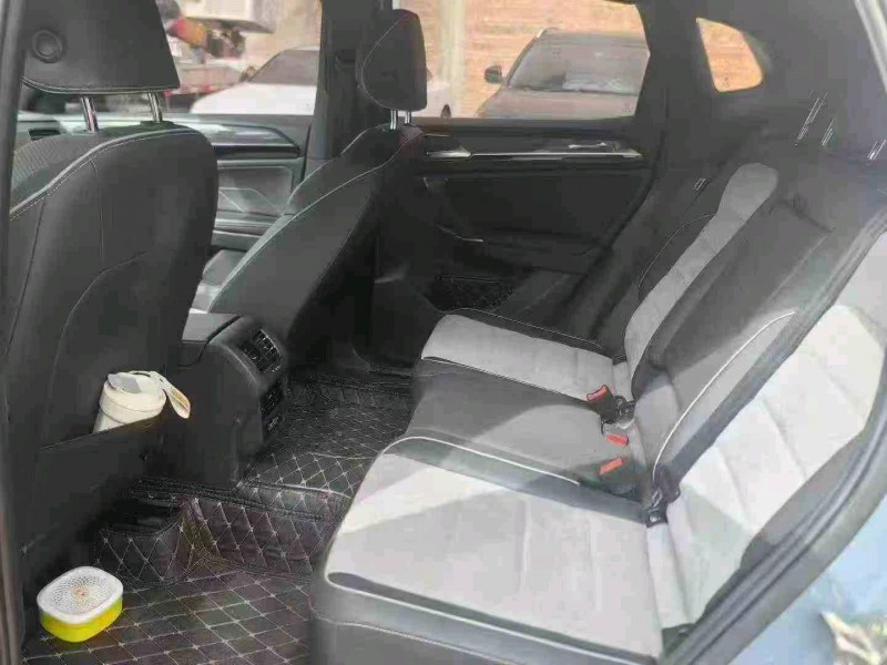 丽江21年大众探岳4