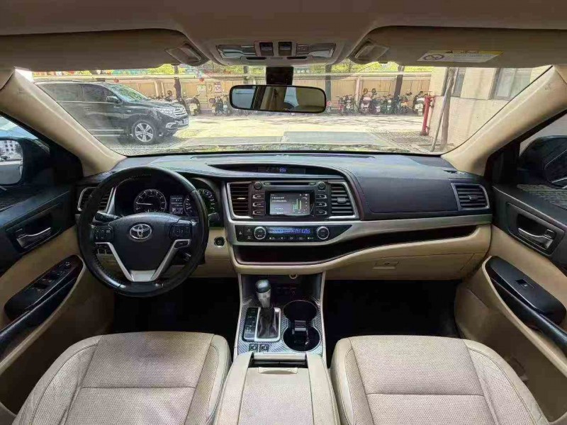 湛江15年丰田汉兰达6