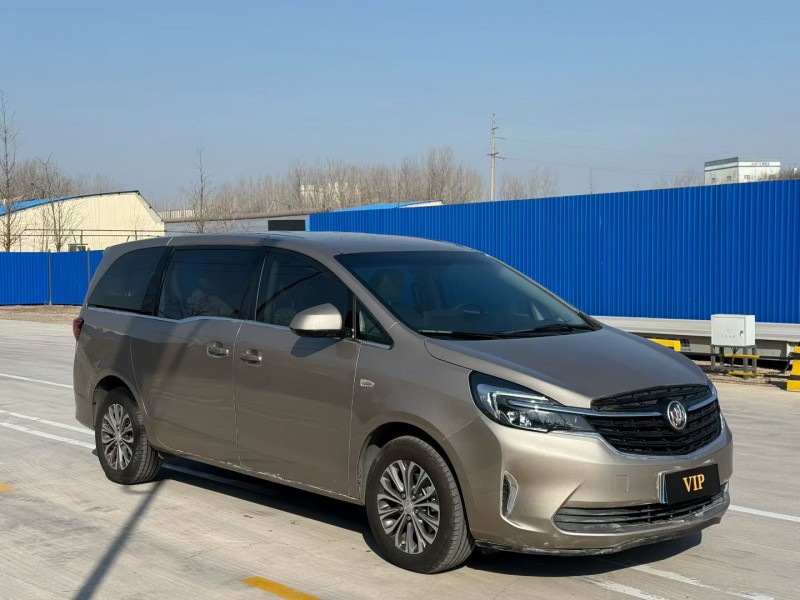 青岛22年别克GL83