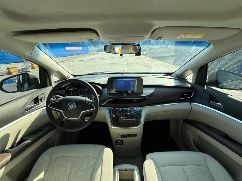 青岛22年别克GL84