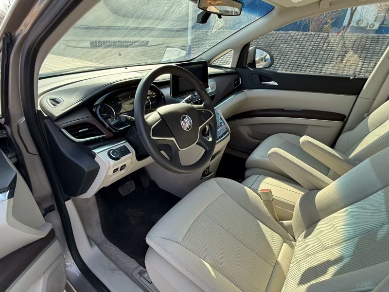 青岛22年别克GL86