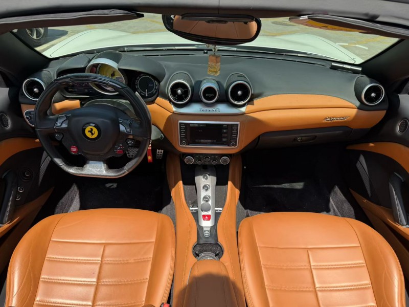 深圳17年法拉利California4