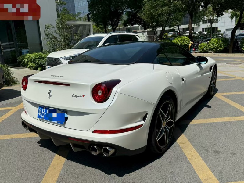 深圳17年法拉利California7