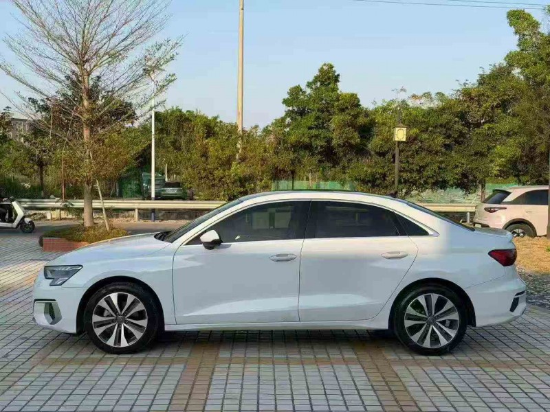 珠海21年奧迪A33