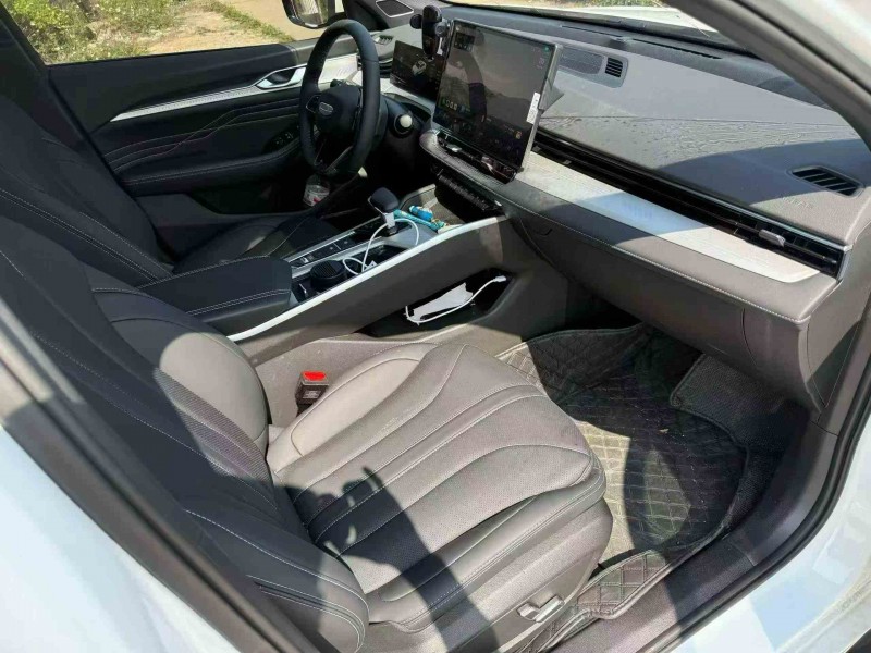 湛江25年吉利星瑞5