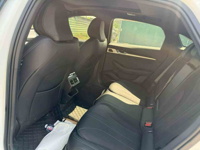 湛江25年吉利星瑞6