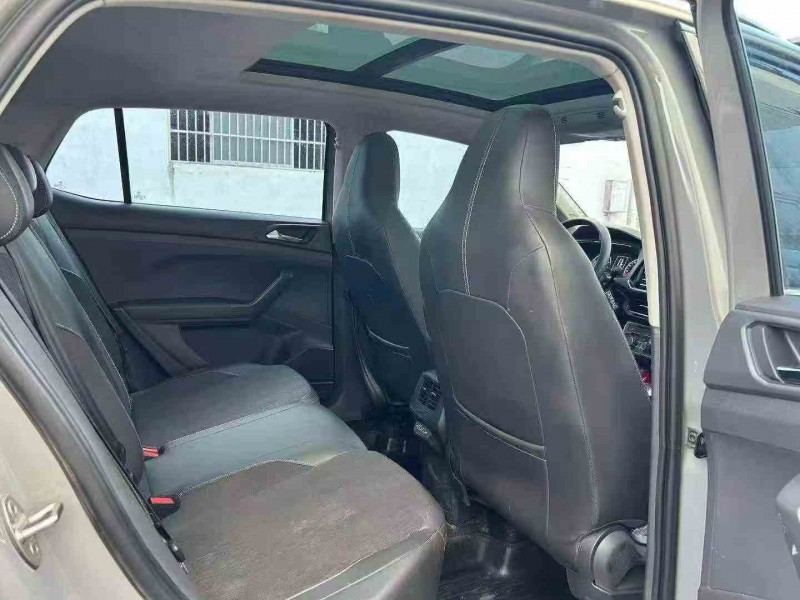 湛江19年大众途铠7