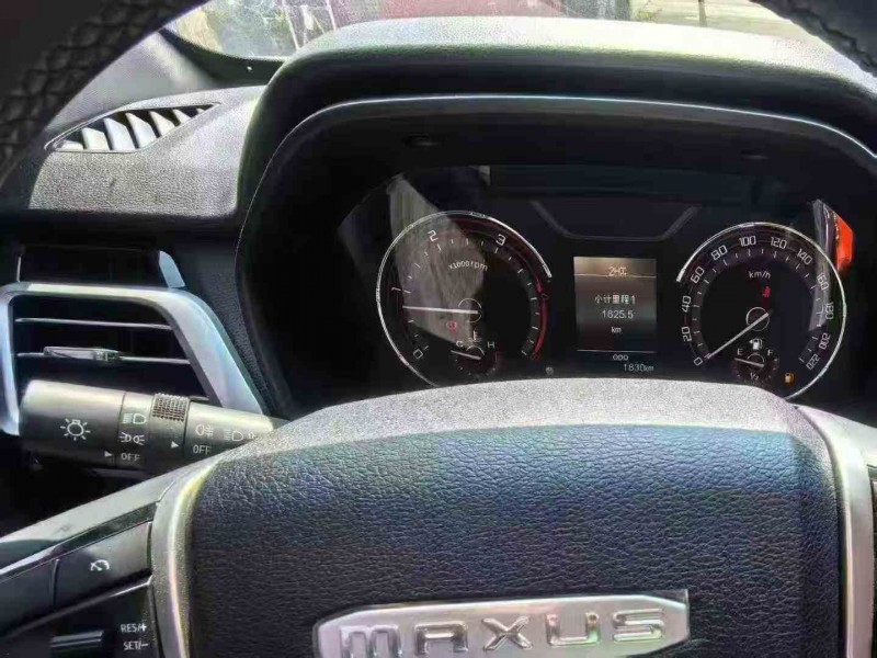 丽江25年大通星际R8