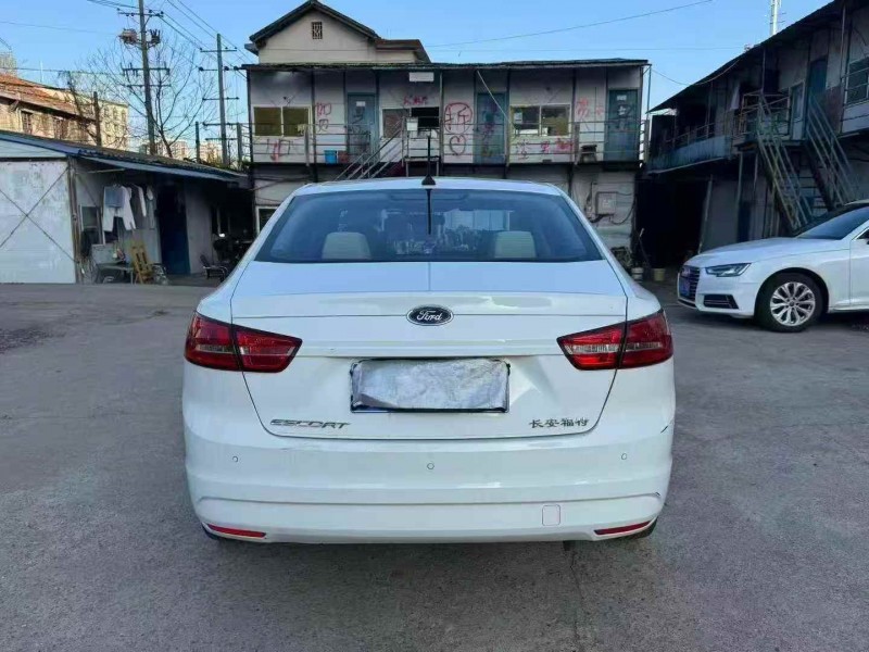 邵阳18年福特福睿斯9