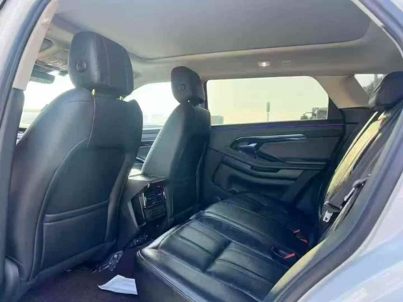 苏州22年路虎极光4