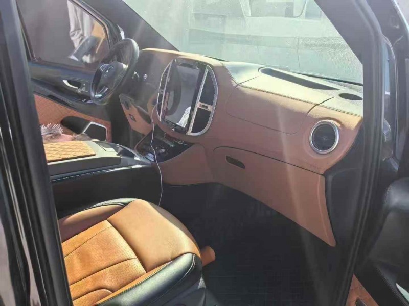 苏州19年奔驰威霆3