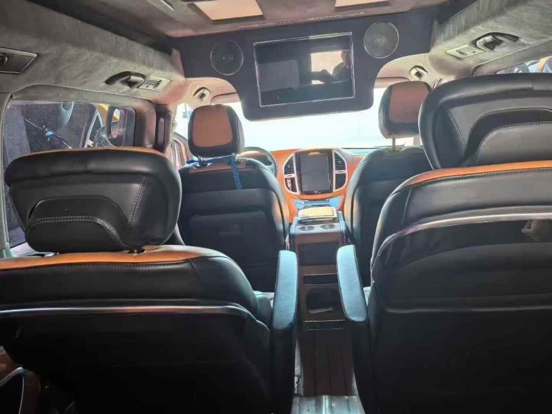 苏州19年奔驰威霆4