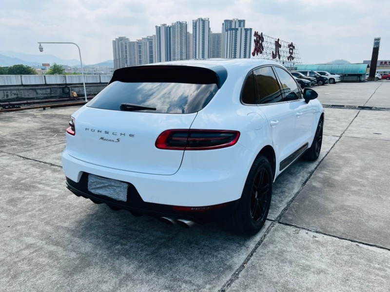 东莞16年保时捷Macan8