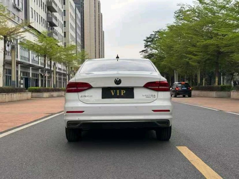 东莞20年大众朗逸7