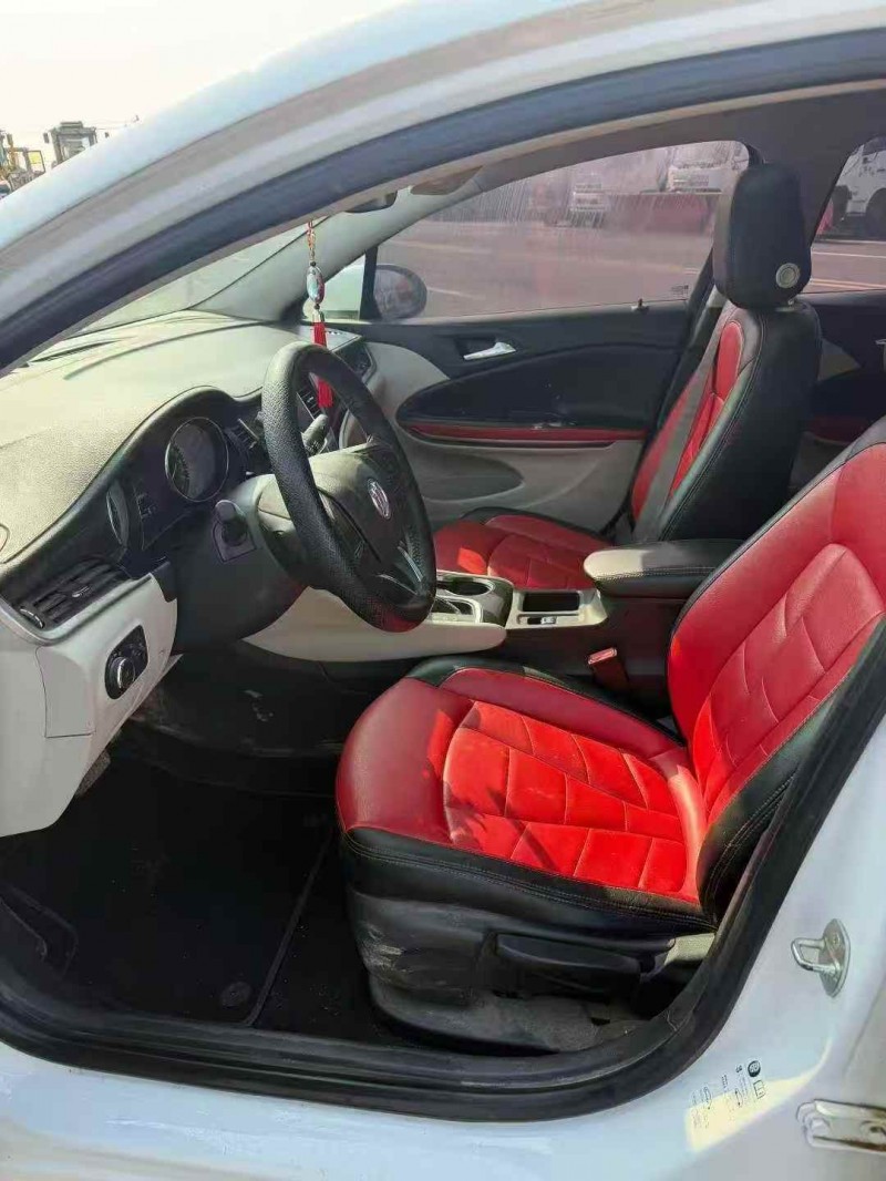 苏州20年别克威朗4