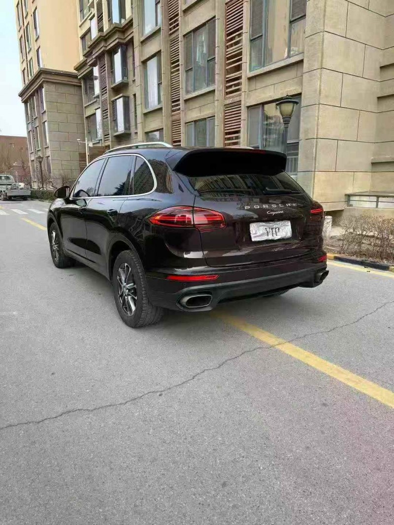 秦皇岛17年保时捷卡宴8