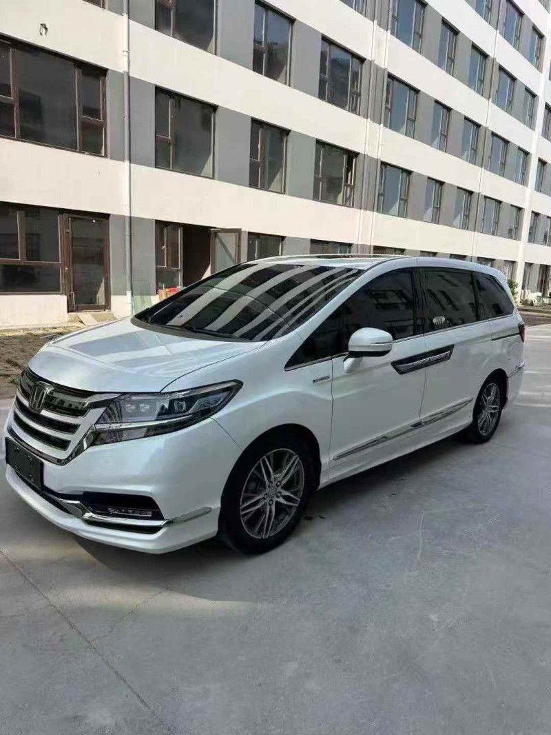 济宁20年本田艾力绅3