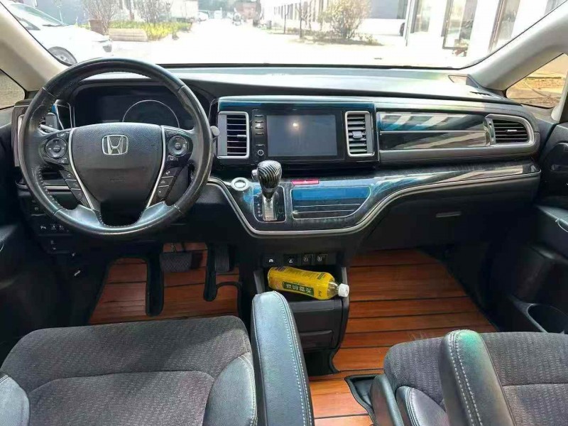 济宁20年本田艾力绅5