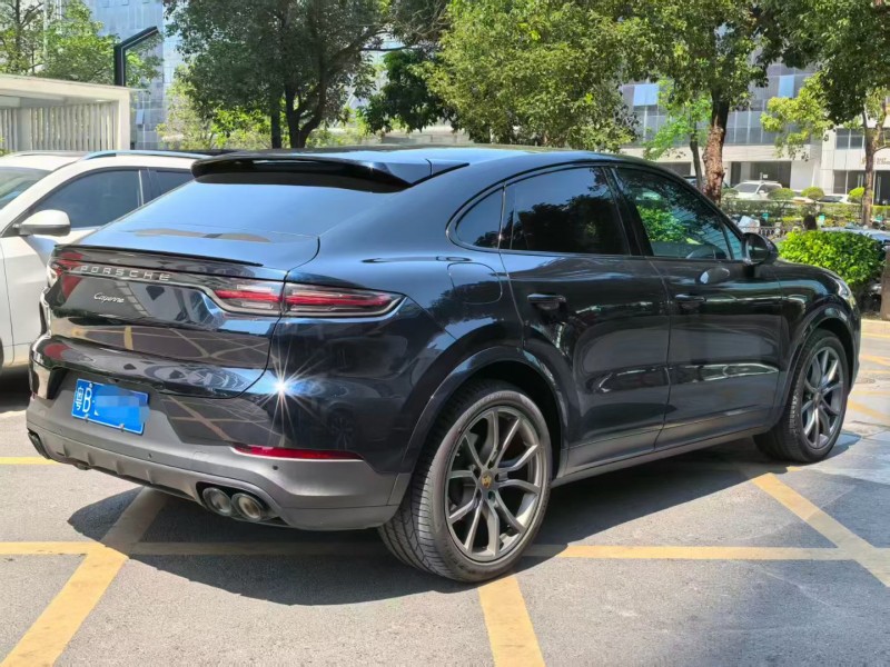 深圳22年保时捷卡宴8