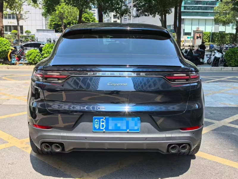 深圳22年保时捷卡宴9