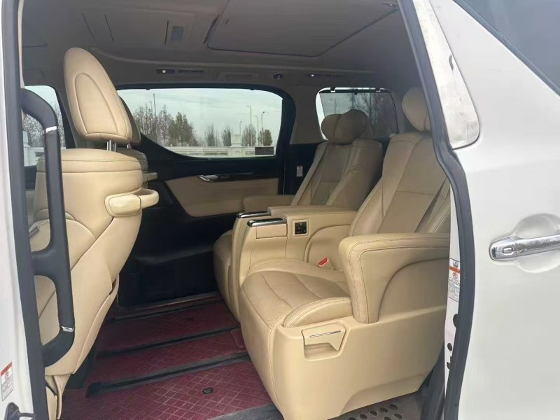 郑州18年丰田埃尔法5