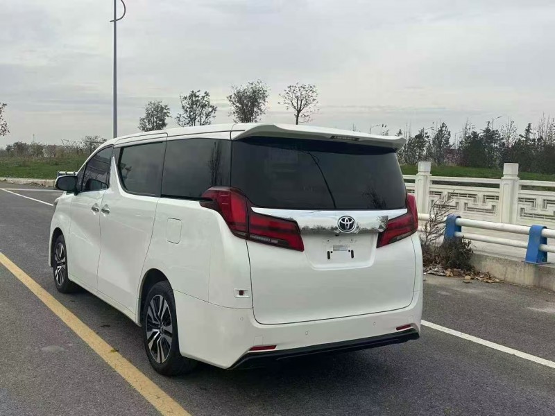 郑州18年丰田埃尔法7