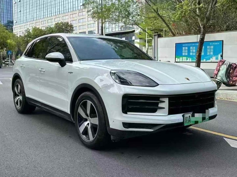 深圳24年保时捷卡宴2