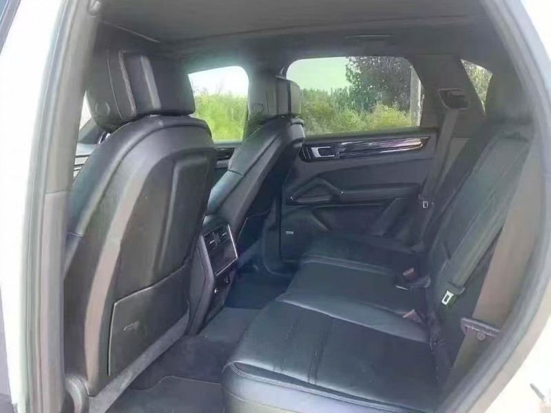 郑州19年保时捷卡宴6