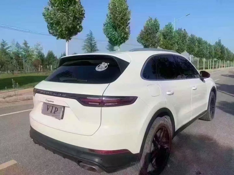 郑州19年保时捷卡宴8