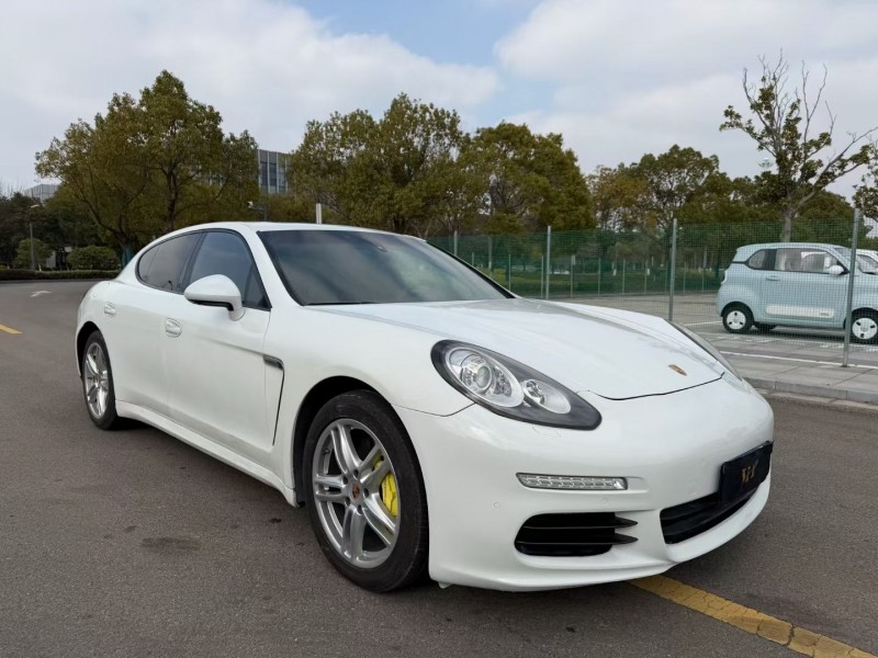 盐城14年保时捷帕拉梅拉3