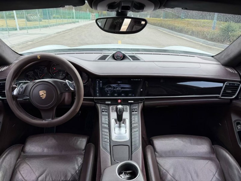 盐城14年保时捷帕拉梅拉6