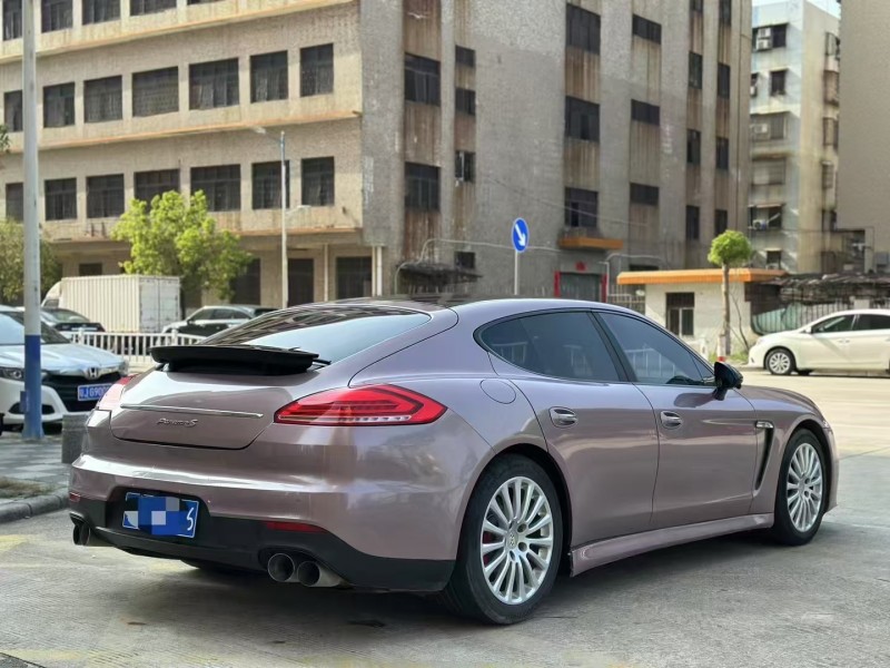 广州11年保时捷帕拉梅拉4