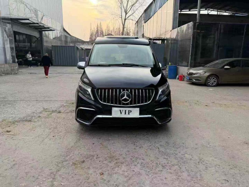 徐州19年奔驰威霆1