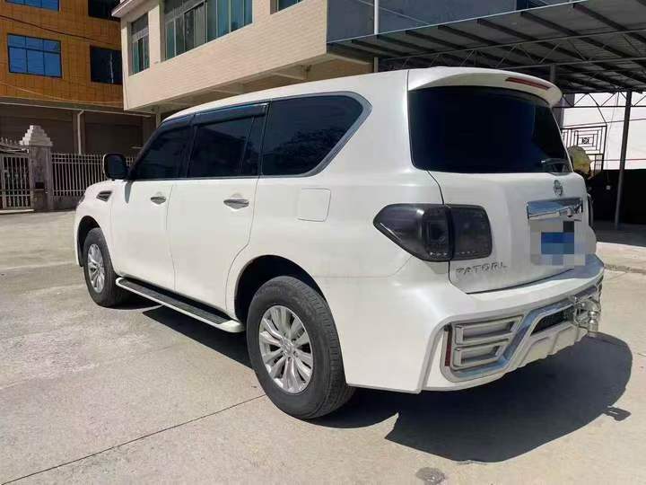 南京19年日产途乐8