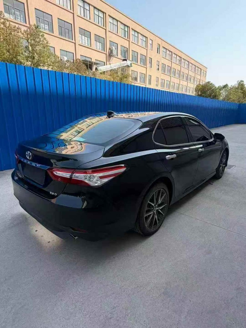 烟台22年丰田凯美瑞8