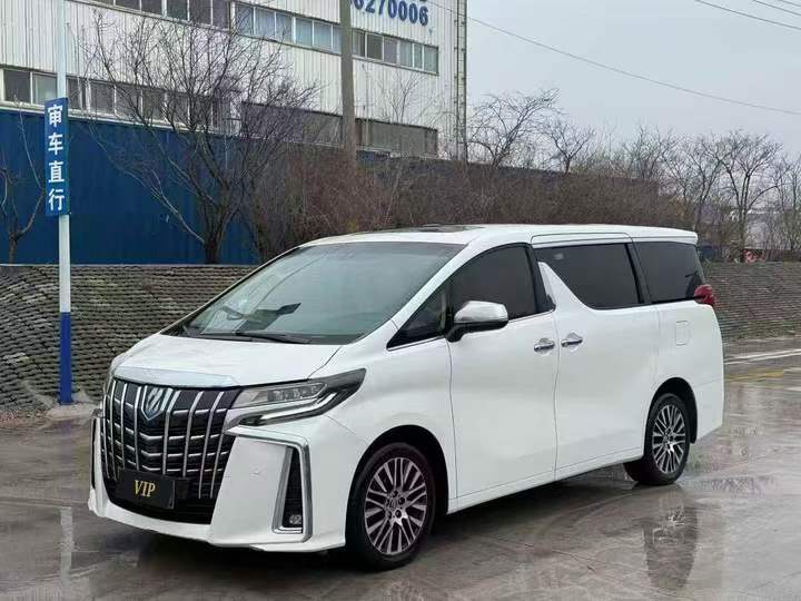 淄博17年丰田埃尔法2