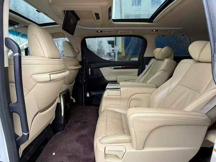 淄博17年丰田埃尔法8