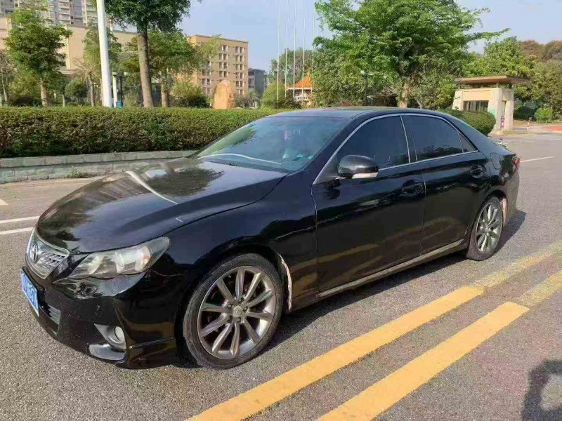 茂名12年丰田锐志3