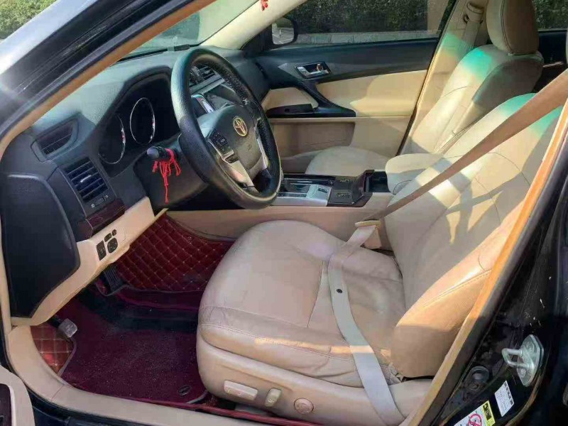 茂名12年丰田锐志5