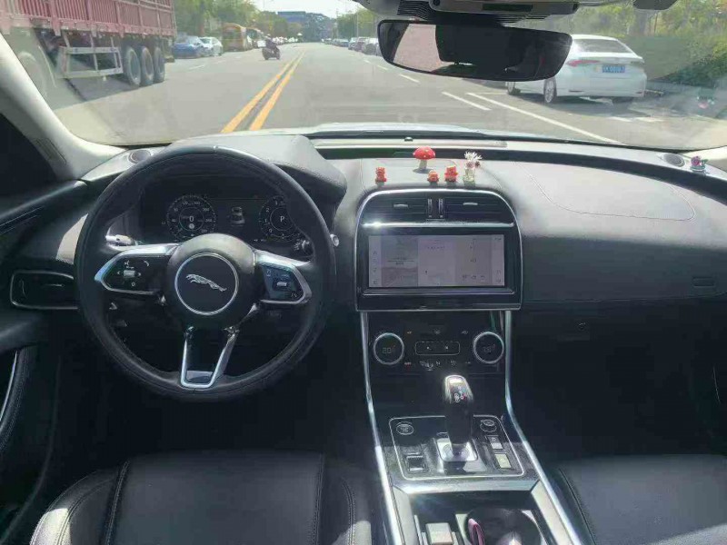 汕头22年捷豹XEL5