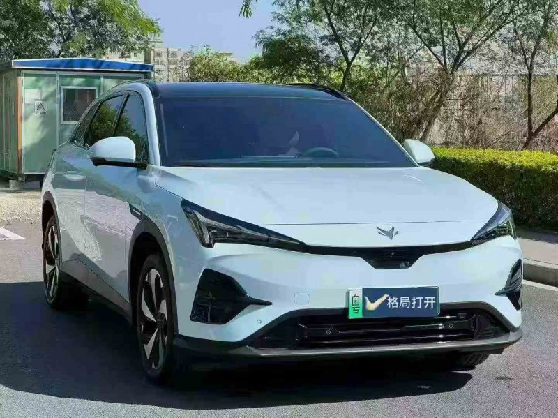 深圳25年极狐汽车阿尔法2