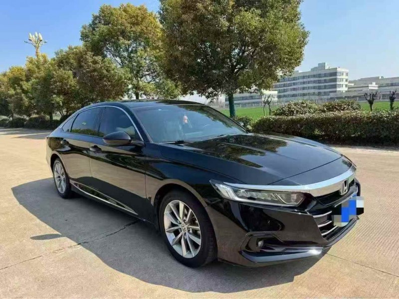 連云港21年本田雅閣2